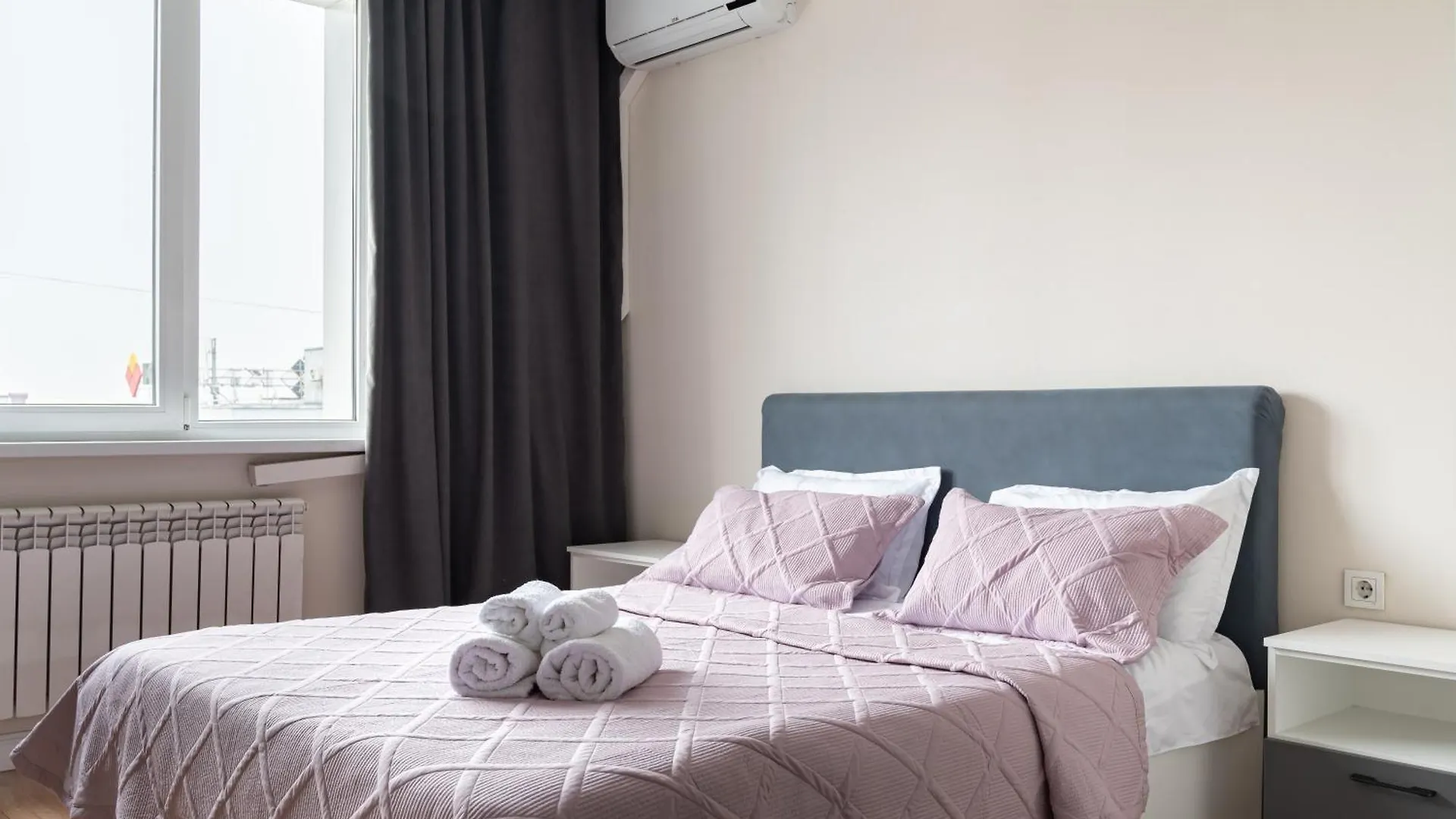 One Bedroom Apartment Near Arbat In The Center Of Almaty