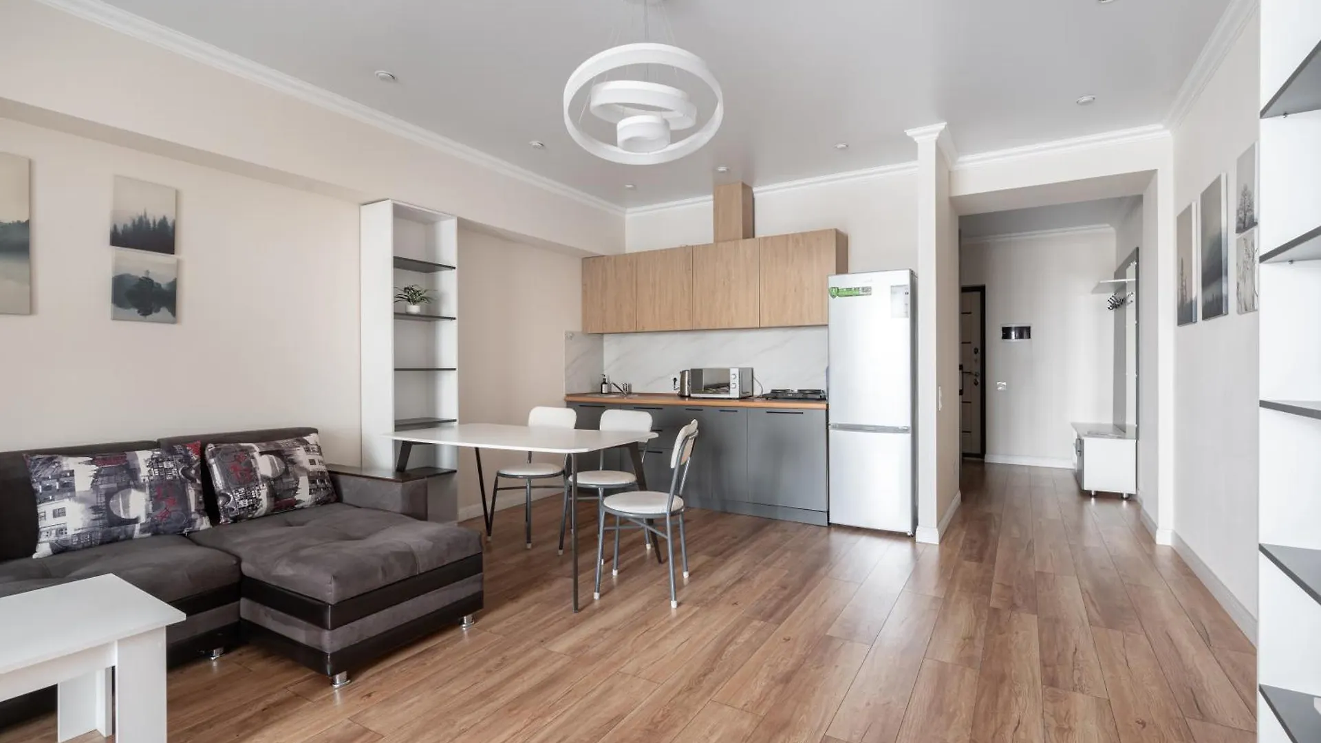 One Bedroom Apartment Near Arbat In The Center Of Алматы