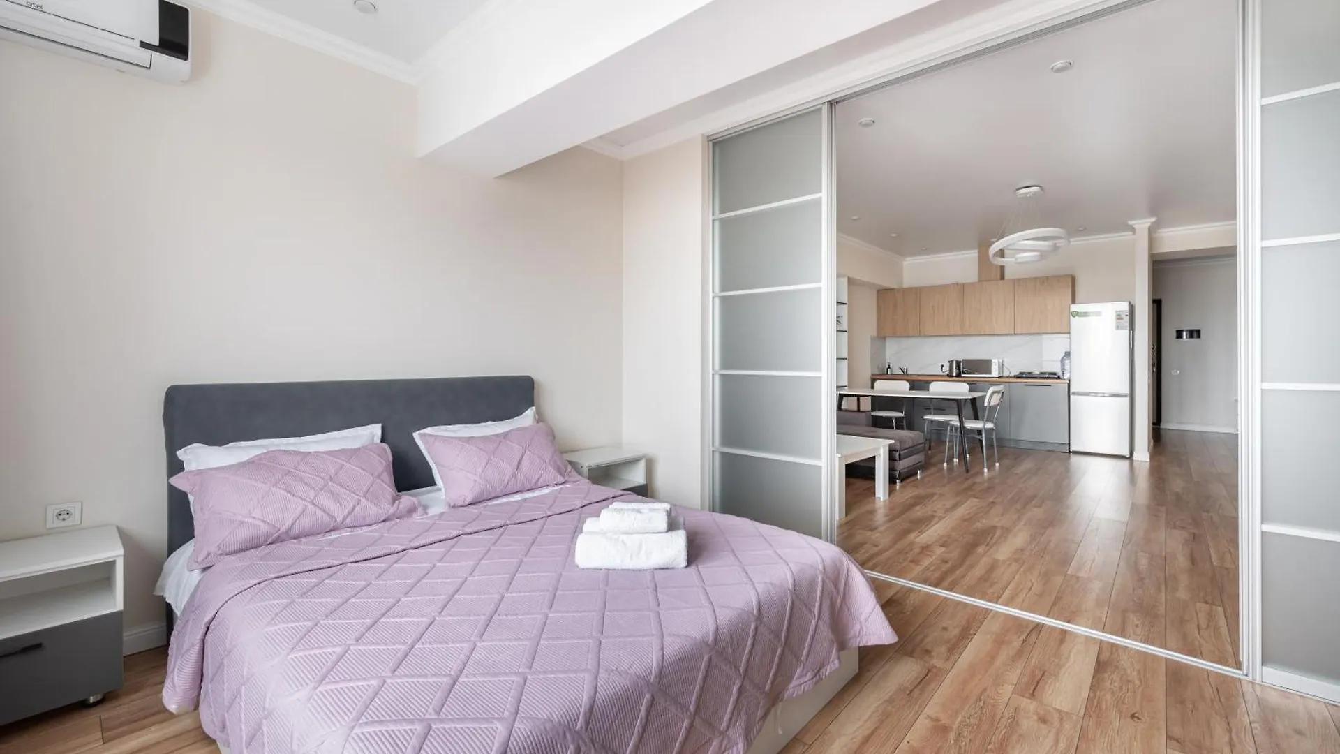 One Bedroom Apartment Near Arbat In The Center Of Алматы