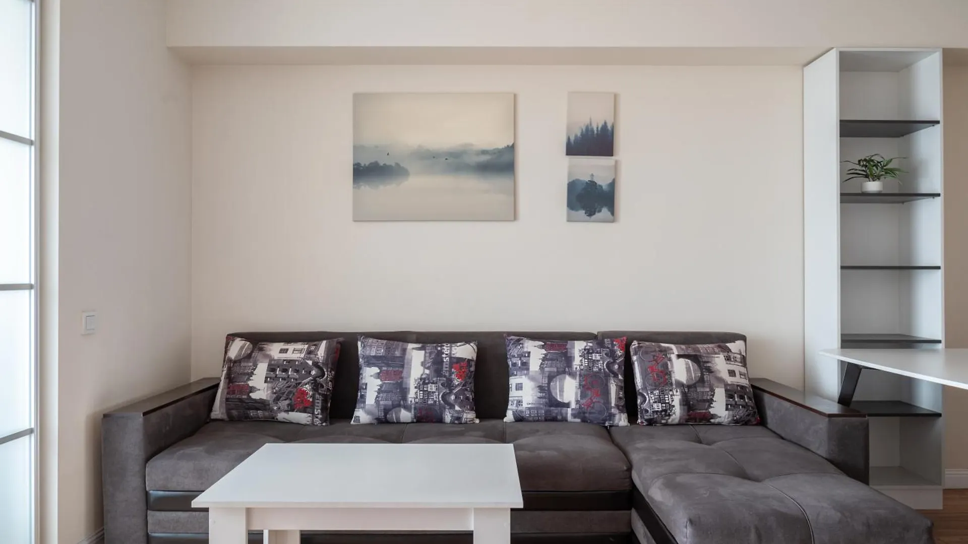 One Bedroom Apartment Near Arbat In The Center Of Алматы