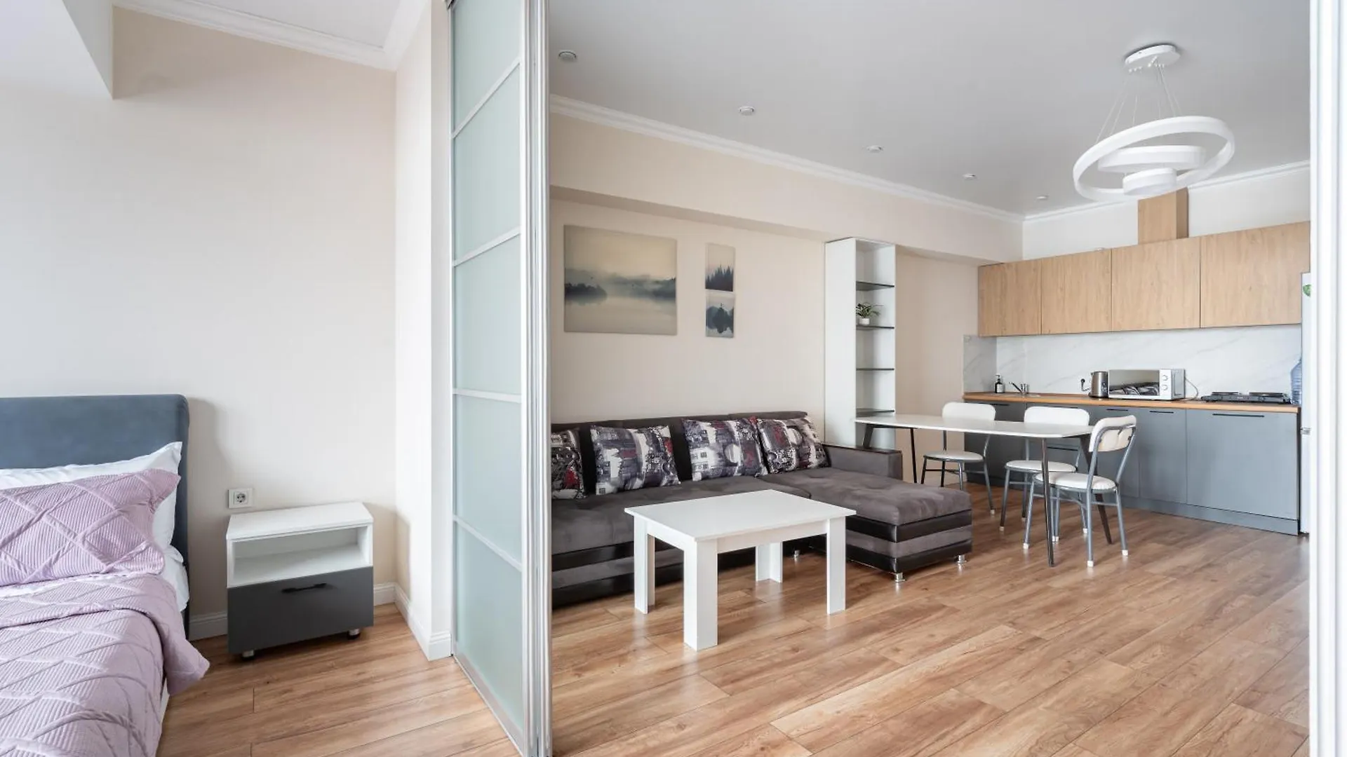 One Bedroom Apartment Near Arbat In The Center Of Алматы