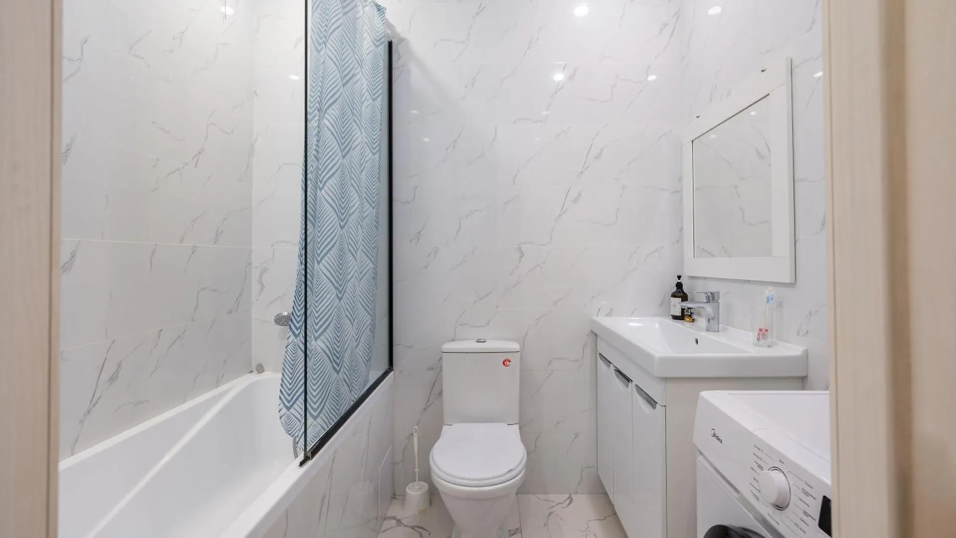One Bedroom Apartment Near Arbat In The Center Of Алматы