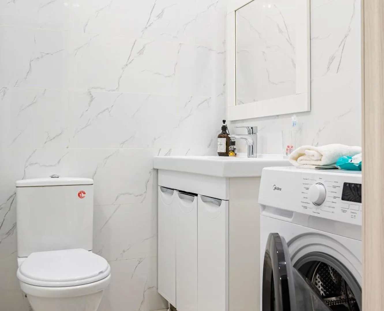 One Bedroom Apartment Near Arbat In The Center Of Алматы Казахстан